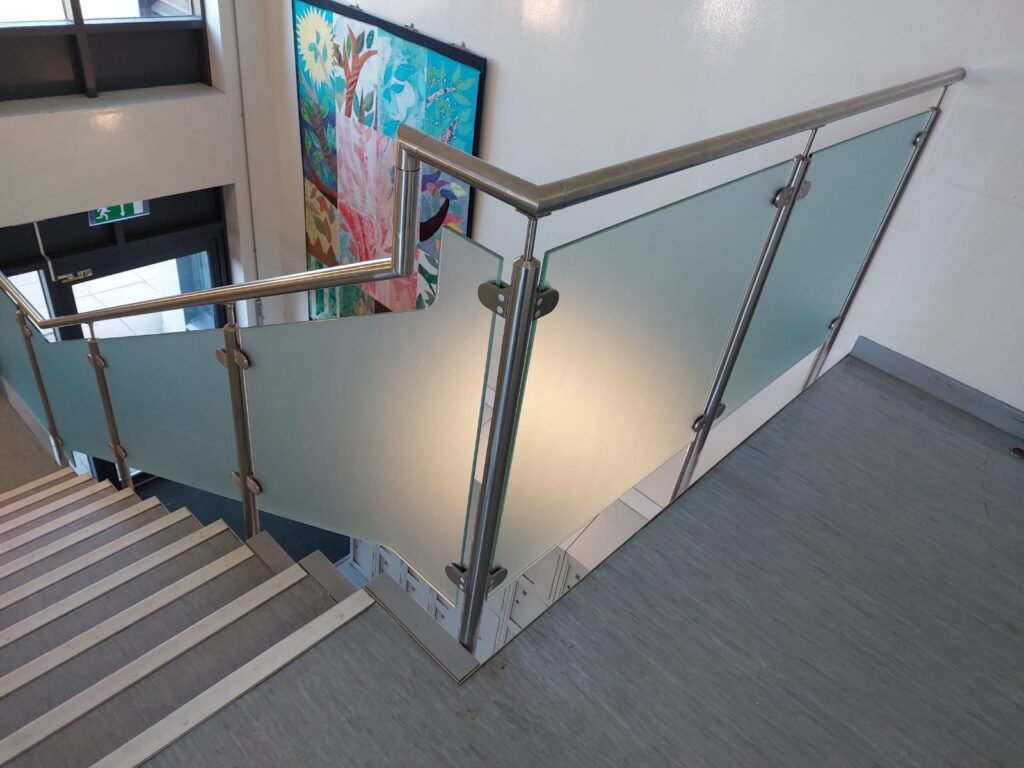 36-glass-frosting-balustrade