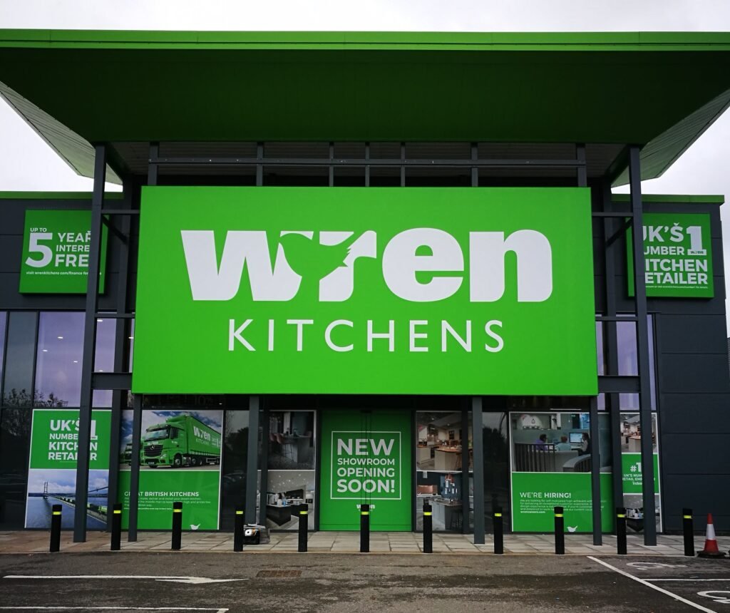 41-wren-printed-vinyl-new-showroom