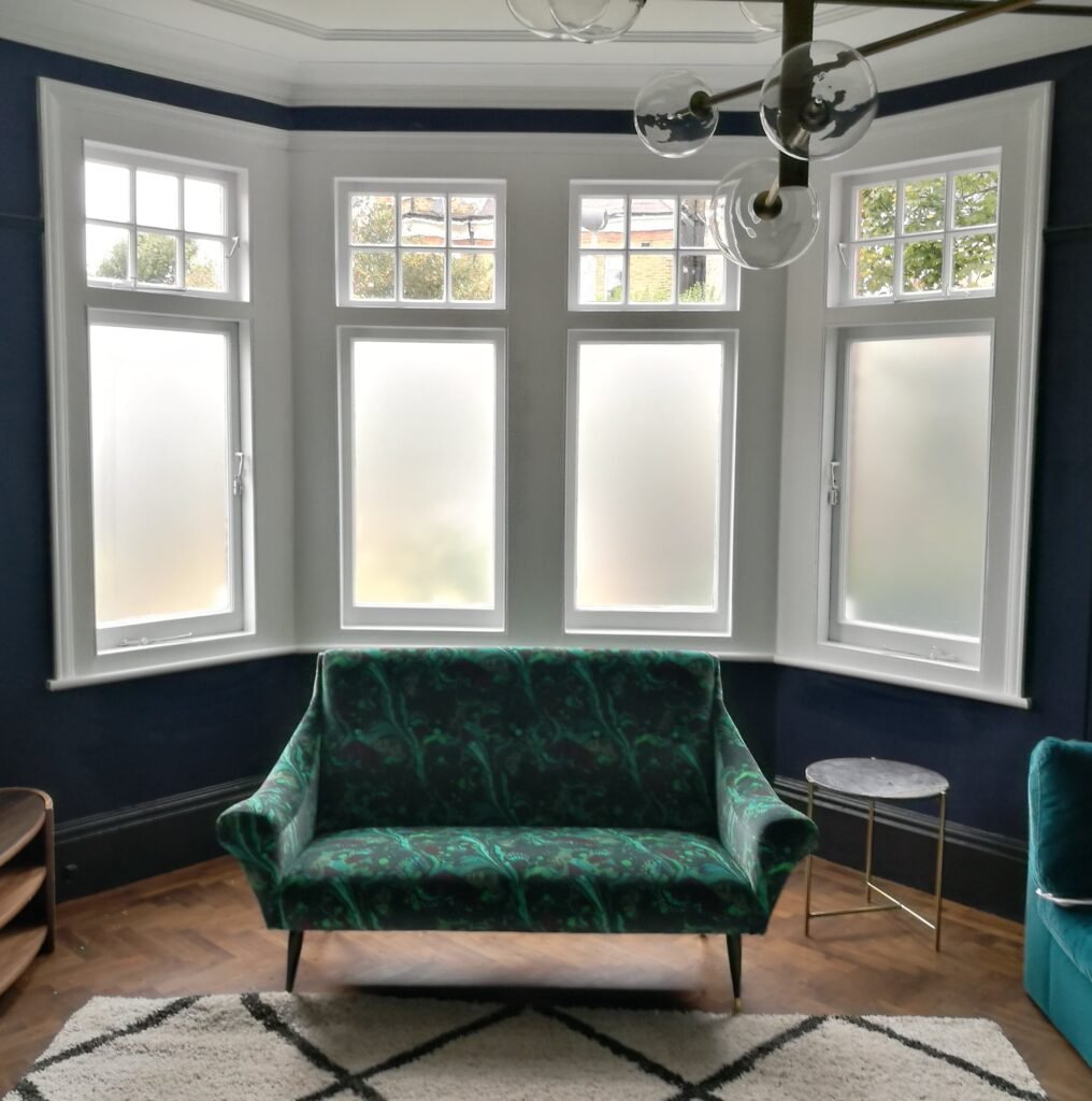 58-frosted-glass-study-room