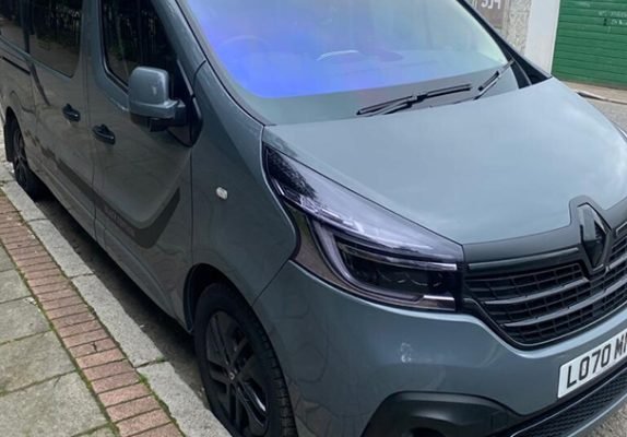 window tinting chameleon renault traffic